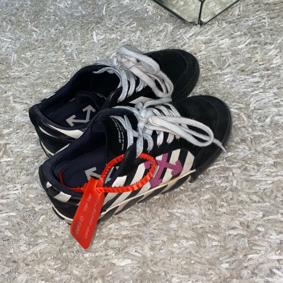 Off White low top Sneakers - Picture 1 of 5